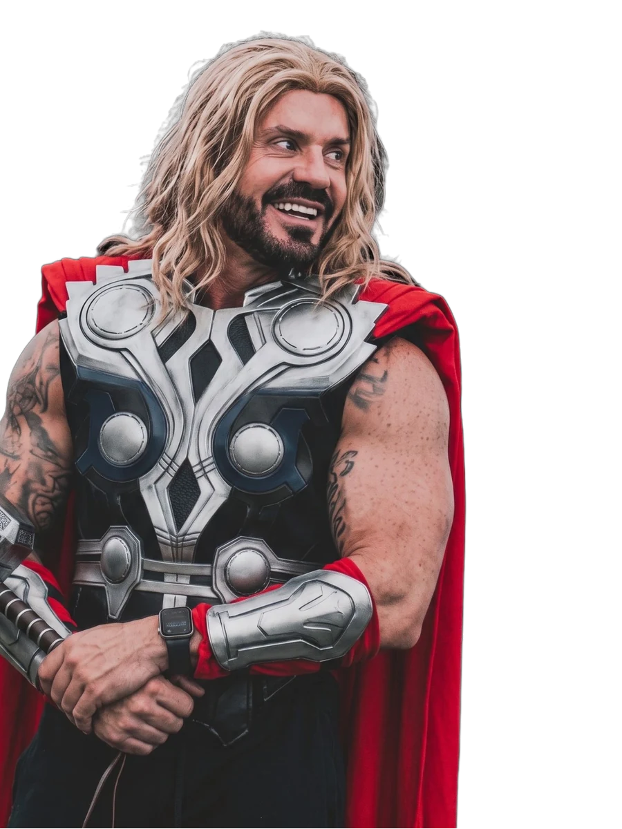 Renato Cariani em cosplay de Thor